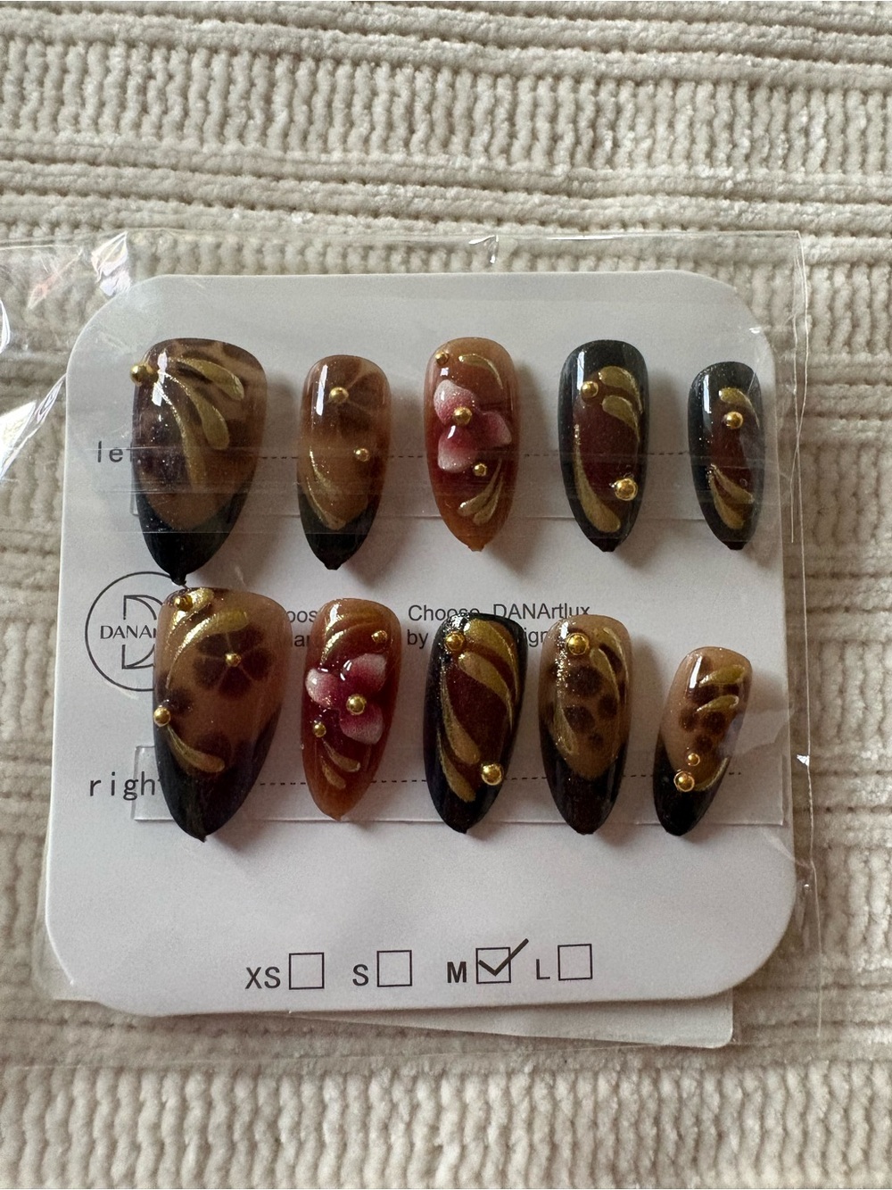 3D Brown & Black Floral Press-On Nail Set Size Medium